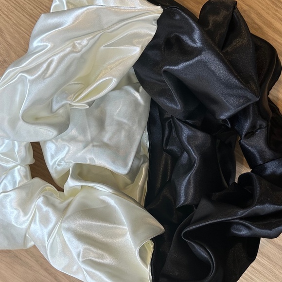 Black & White Satin Scrunchie / Croissant Scarf Bag - Picture 5 of 10